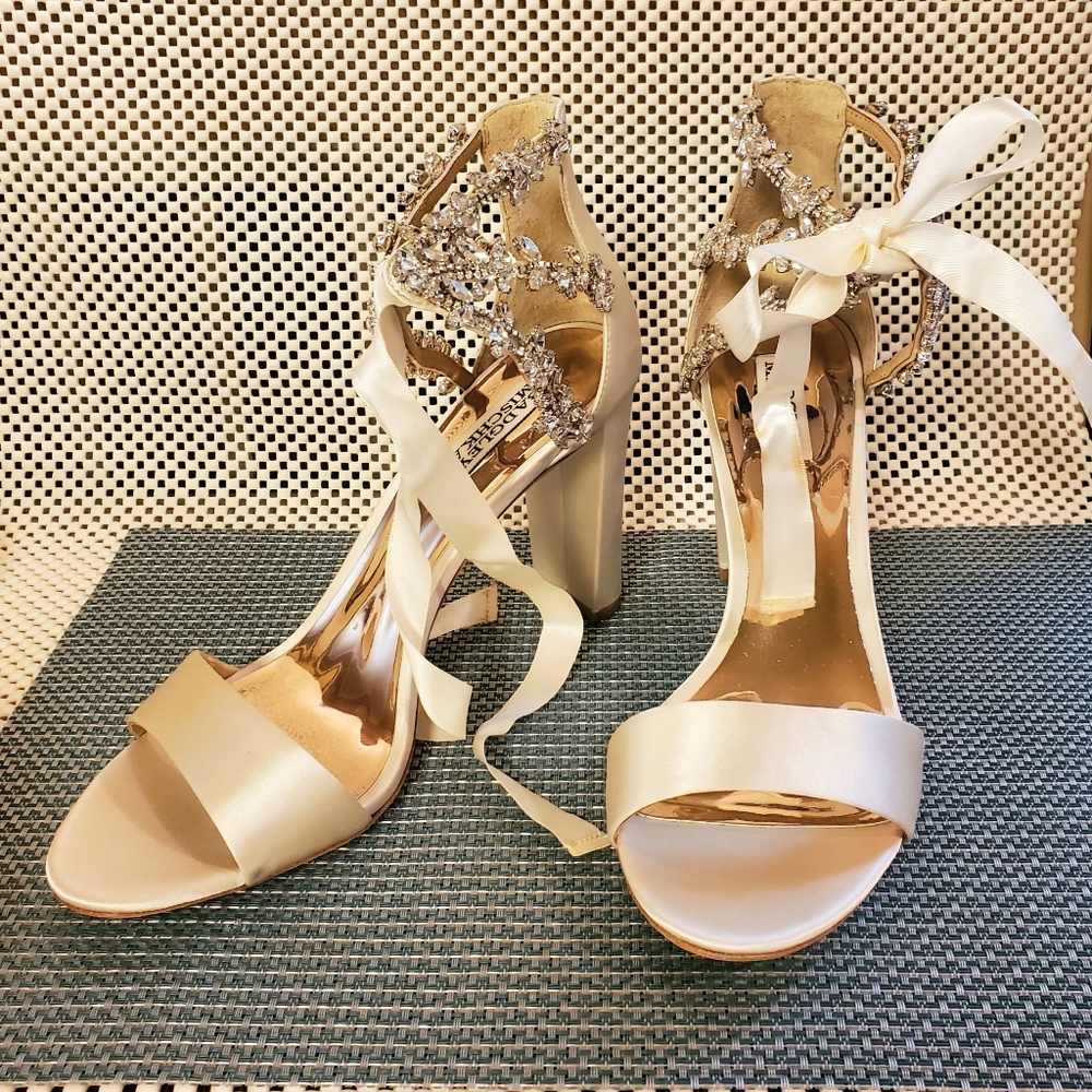 Badgley Mischka 10